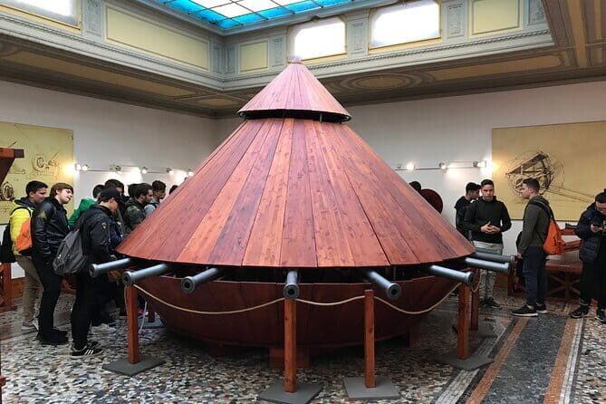 Leonardo Da Vinci Museum Entrance Ticket - The documentary screens and how to use them (without losing time)