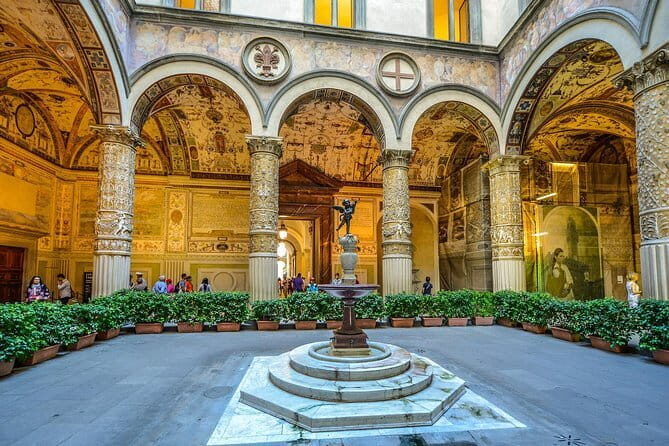 Palazzo Vecchio guided experience with entrance ticket - Getting in fast: the timed ticket and what it changes for you