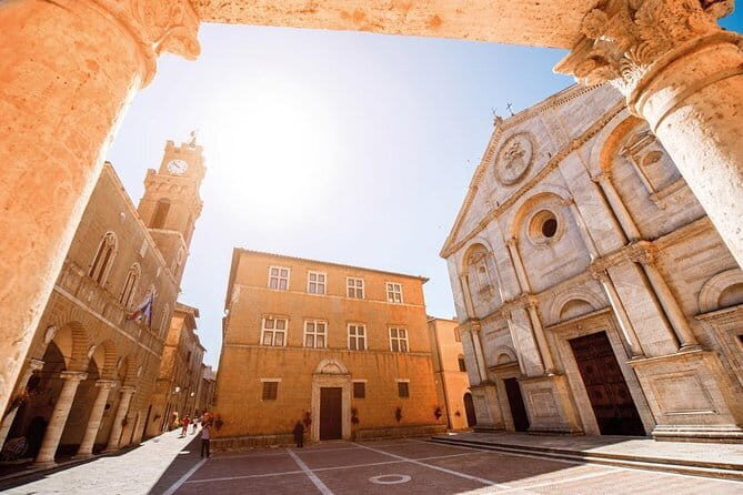 Pisa, Siena and San Gimignano Day Trip with Lunch & Wine Pairing - Group Size, Headsets, And The Real-World Walking Load