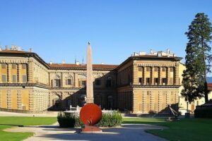 Pitti Palace, Boboli Garden & Palatina Gallery Guided Tour - Palazzo Pitti: Getting Oriented in the Medici Machine
