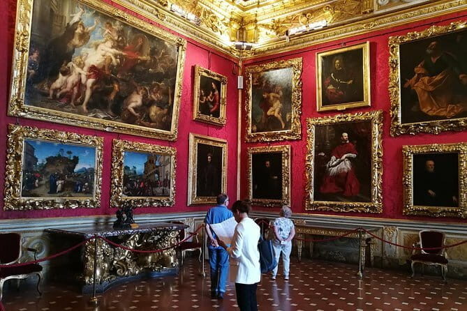 Pitti Palace, Palatina Gallery and the Medici: Arts and Power in Florence. - Getting in fast: timed entry, small group pace, and earsets