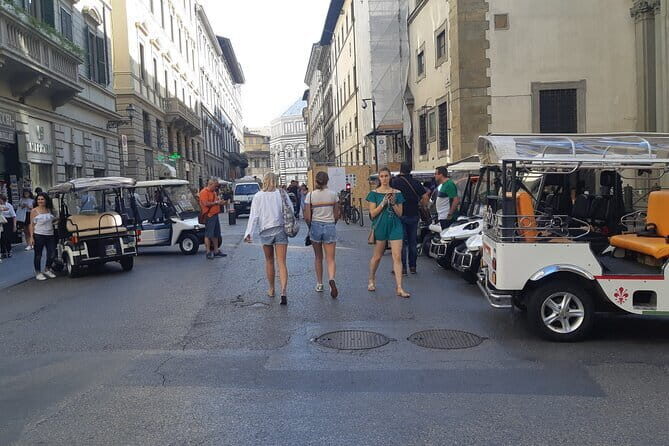 Private Florence Tour by Golf Cart ETukTuk with Audio Guide - Photo expectations: how to avoid disappointment
