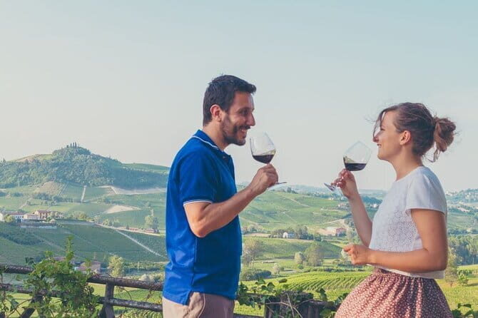 San Gimignano, Siena, Monteriggioni, Chianti Day Trip with Lunch & Wine Tasting - Walking, hills, and your best comfort strategy
