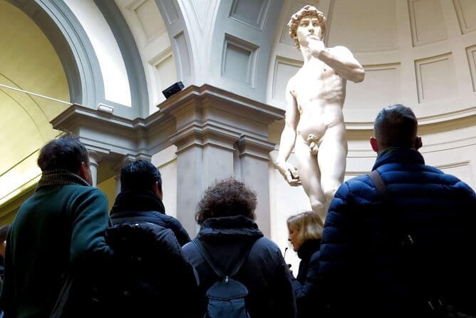 Skip-the-Line Accademia Guided Visit: David Secrets and Beyond - Getting in fast: timed entry and the Via Ricasoli meeting point