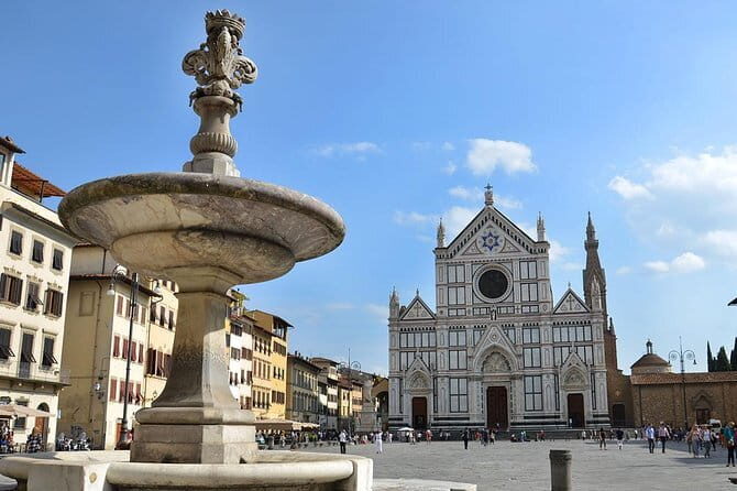 Skip The Line Florence Accademia Gallery Tickets with Priority Entrance - Crowds, Weather, and Why Your Entry Might Still Move Slowly