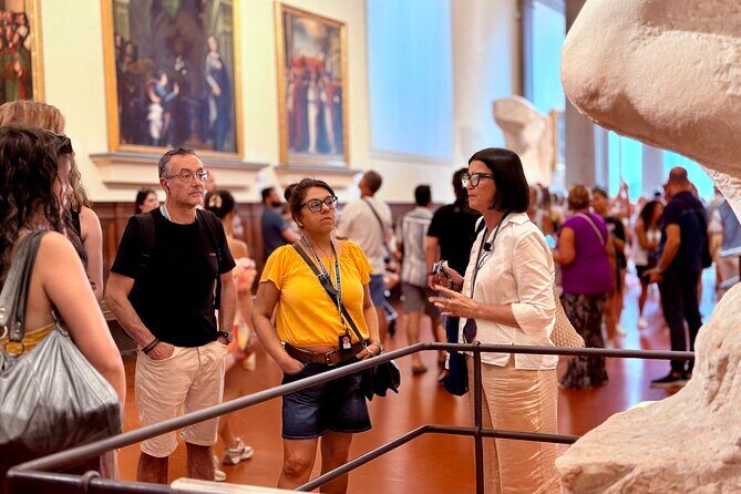 Skip the line: Uffizi and Accademia Small Group Walking Tour - Meeting at Via Guelfa and how the tour starts