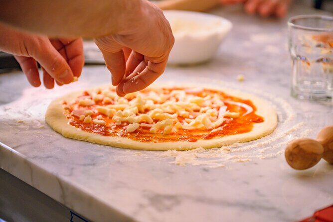The Italian Way: Pizza and Gelato Class with Unlimited Wine - What you eat at the end: pizza + gelato you made yourself