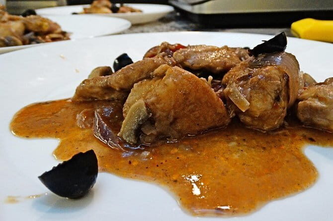 Tuscan Cooking Class and Dinner in Florence - Dinner With Wine: Eating What You Made (And Managing Expectations)