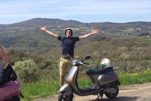 Tuscany Vespa Tour: Lunch & Wine Tasting, Countryside Roads - Vespa training on automatic gears: fun, but not freewheeling