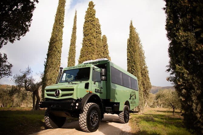 Tuscany Wine Tour: 2 Wineries & San Gimignano from Florence - San Gimignano free time: Medieval Manhattan for a reason