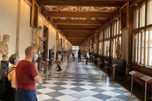 Uffizi and Accademia Small Group Guided Tour - Meeting point and the walk between museums (the part most people underestimate)