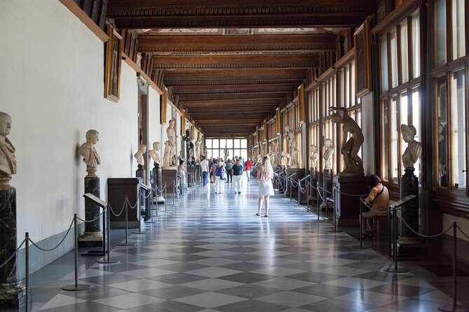 Uffizi Masterclass with Art Expert in Florence - Headphones and audio issues: test early if you’re given equipment